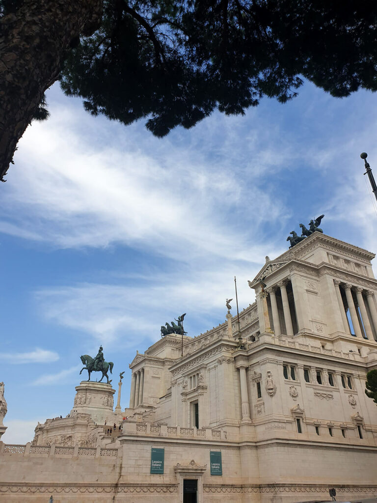 Rím Pamätník Viktora Emanuela zťp cestovanie