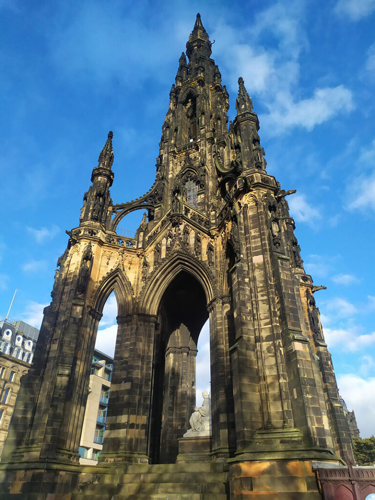 Edinurg závy pre zťp Scott Monument