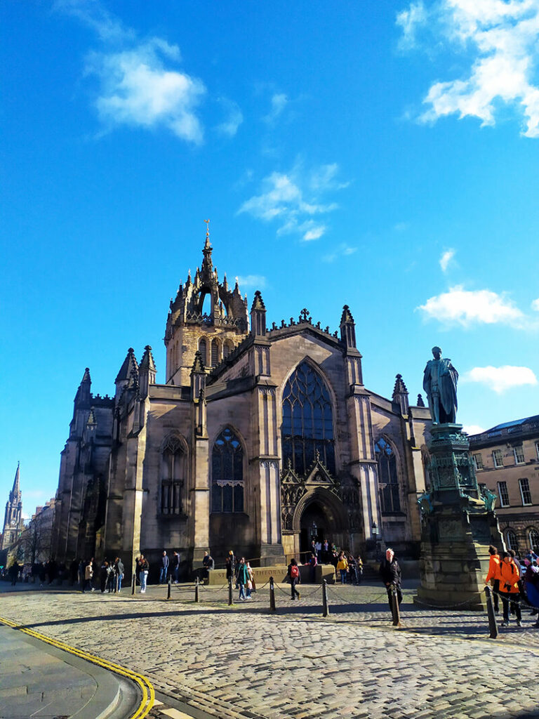Edinburg katedrála zťp zľava