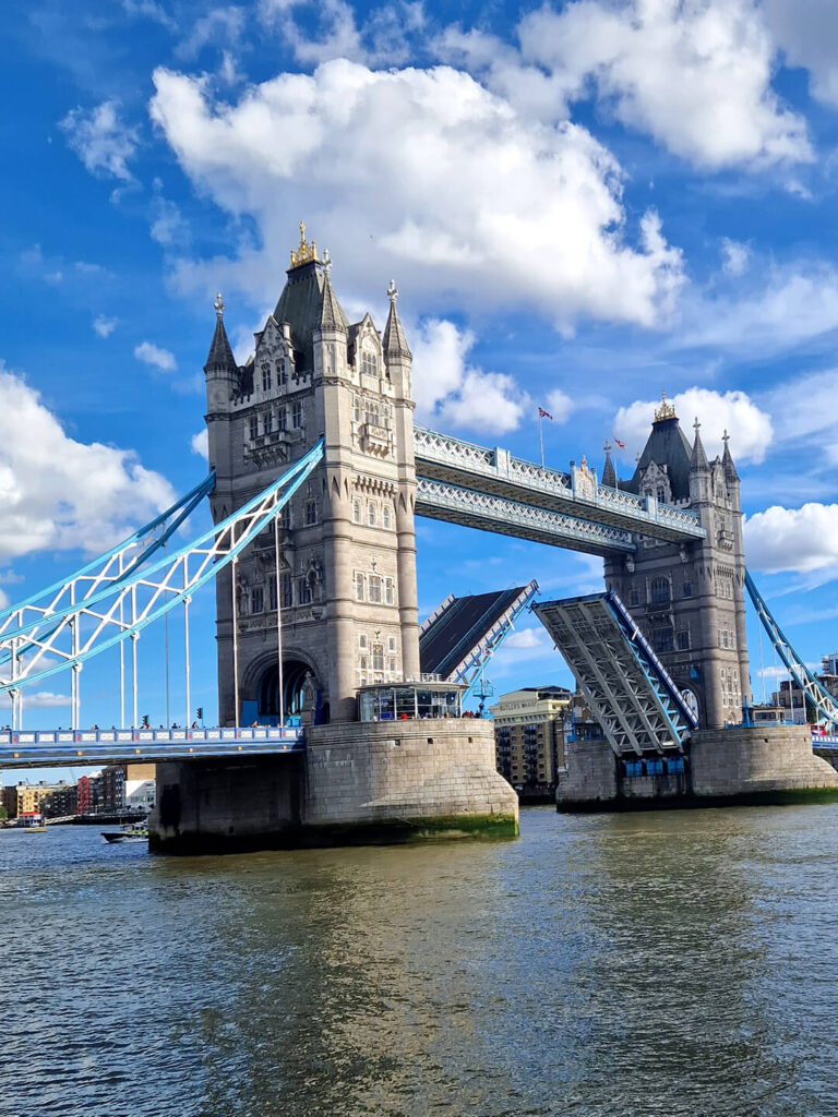 Tower bridge zťp zľava